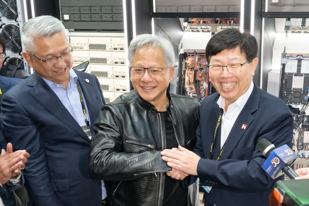 [News] Foxconn Confirms Shipment of NVIDIA’s GB200 to Start in Q4 as ...