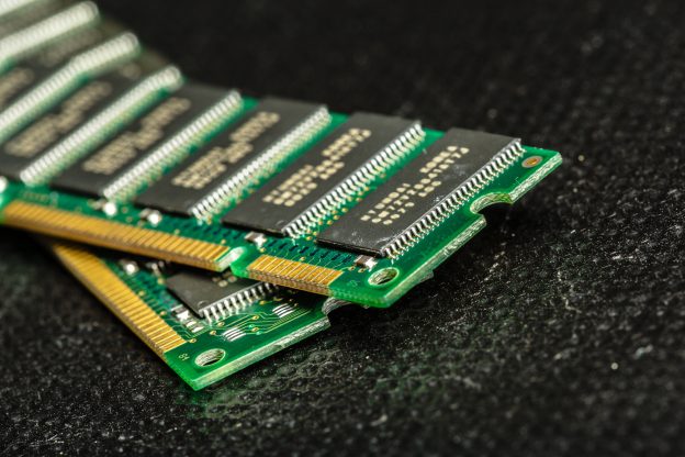 https://img.trendforce.com/blog/wp-content/uploads/2025/08/08165140/computerchip-technology-electronics-industry-624x416.jpg