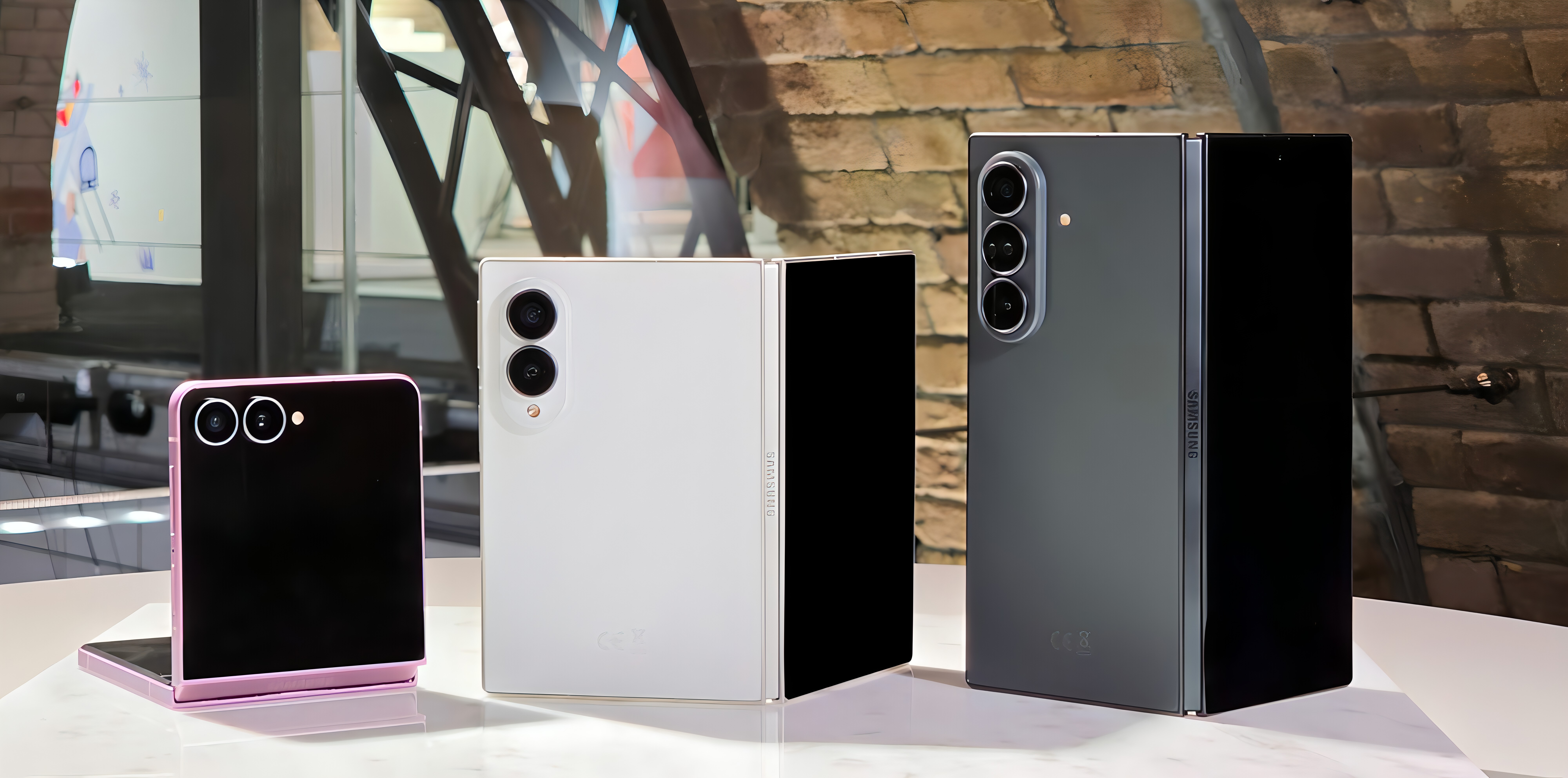 Galax3 Various Artists 新品・未開封 News] Samsung Unveils Galaxy Z Fold8 Lineup; Flagships Feature